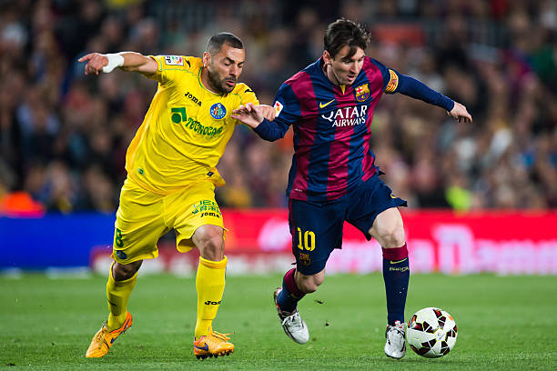 他以出色的 他以出色的