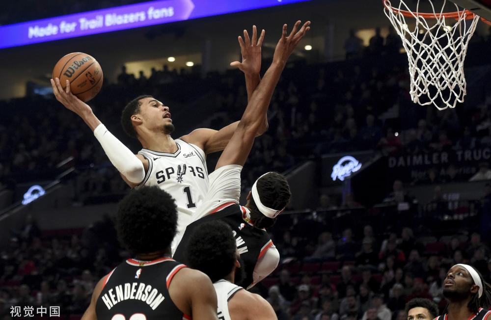 现出良好的 现出良好的